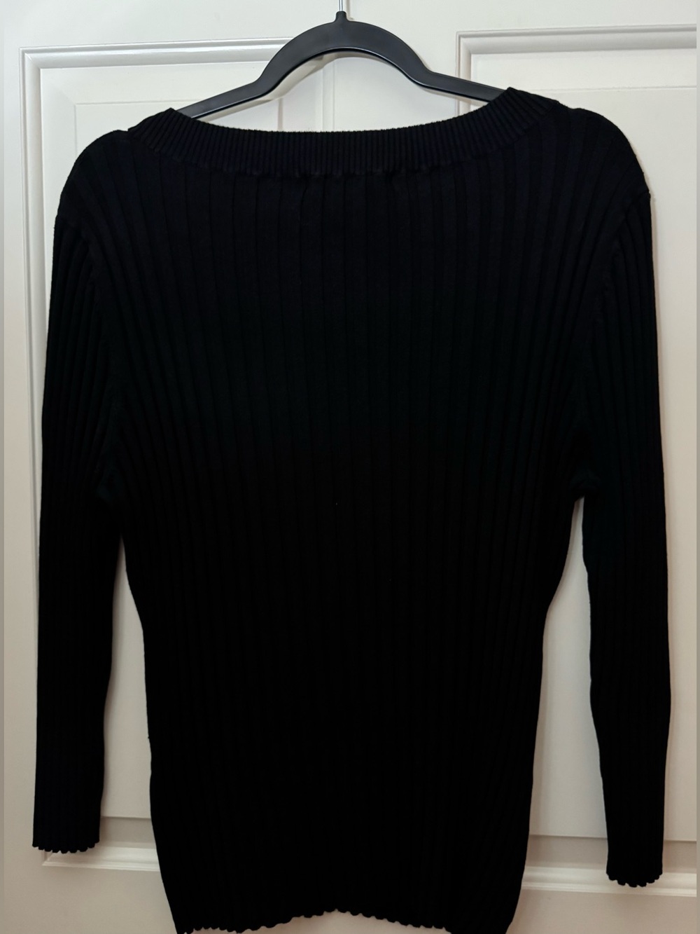 august silk Sweater 54% Silk Black Ribbed V-Neck Sweater Size - XL - Picture 10 of 14